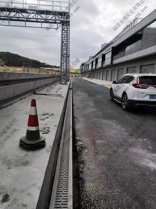 道路边排水沟